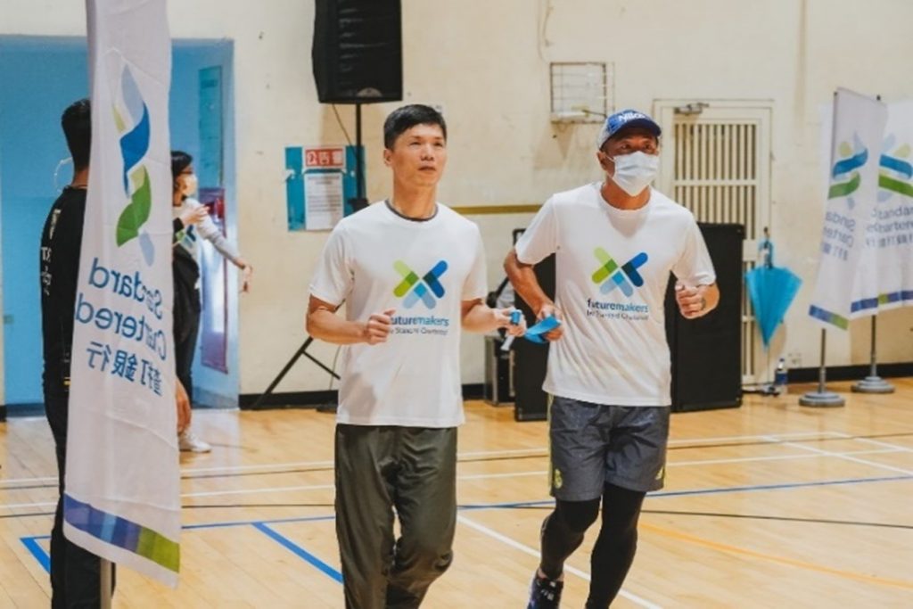 渣打馬視障陪跑訓練與夥伴進行中